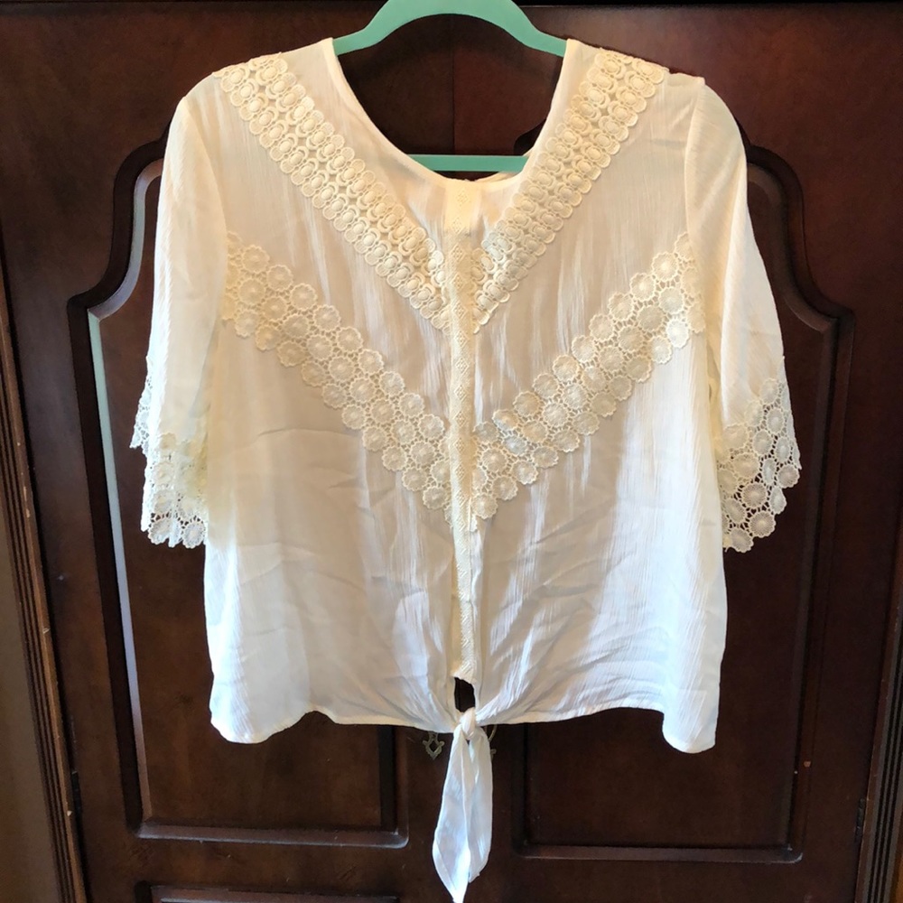 🦋 Ivory Blouse juniors